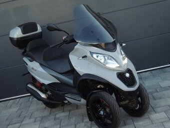 PIAGGIO MP3 500 HPE 2021 ABS ASR ZPÁTEČKA ,,B" řidičák
