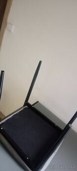 Jdelní stůl + 4 židle