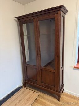 Rustikální dřevěná skříň - 1