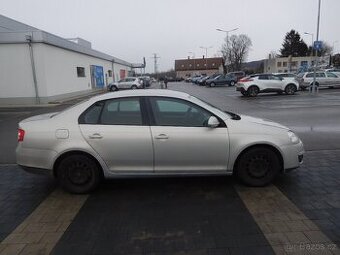Volkswagen Jetta 1.6 MPi, 75 kW, Aut. Klima
