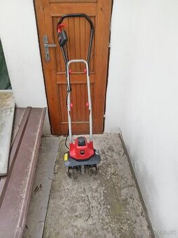 Prodám zánovní kultivátor HECHT