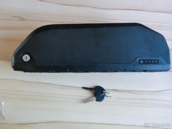 Pouzdro na baterii 48V pro elektrokolo, včetně držáku