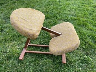 Zdravotní židle-klekačka