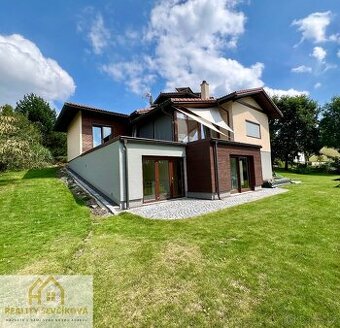 Prodej nadstandardního domu 7+kk, 1 732 m2 - 1