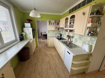 PRODEJ BYTU 3+1 S GARÁŽÍ, MOKRÝ LOM, OKR. ČESKÉ BUDĚJOVICE