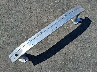 Renault clio 4 predni vystuha