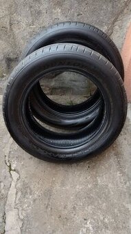 2ks letni Dunlop 235/55-17 vzorek okolo 4,5mm