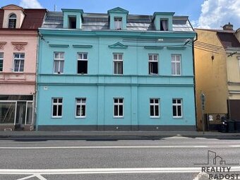 Bytový dům v centru Dubí u Teplic, 7 bytových jednotek - 1