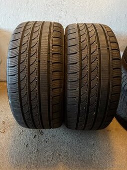 235/40R18