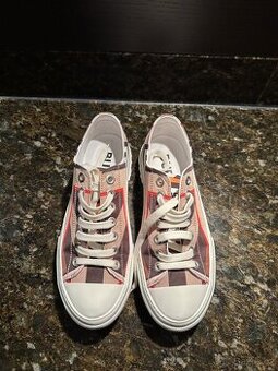 tenisky Burberry - 1