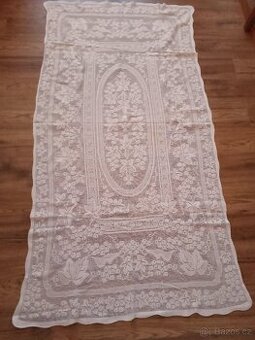 Pěkný ubrus 186 x 95 - 1