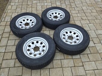 Sada kol 5x139,7 205/70R15 nové zimní pneu s disky Jimny