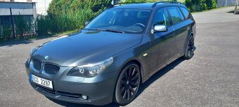 BMW 545i e61 manuál