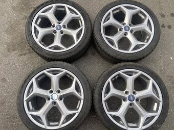 Original kola Ford R18 235/40 letní pneu, 5x108