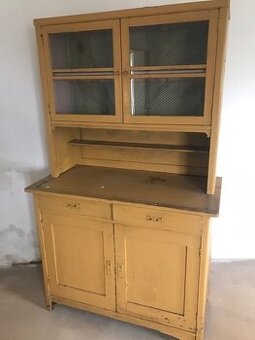 Prodám retro kredenc - 1