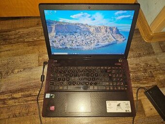 Prodam tento Herni notebook Asus F550v (full hd 1080p)