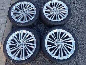19" LETNI VERITATE originál Škoda Superb IV r.v. 2024