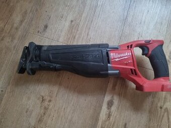 Milwaukee šavlová pila M18 CSX