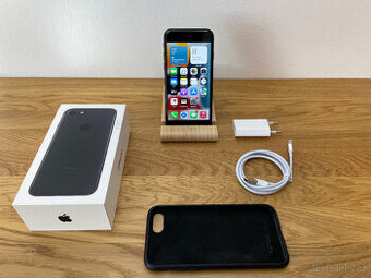 Apple iPhone 7 128GB Black - perfektní stav, baterie 98%
