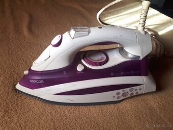 Napařovací žehlička