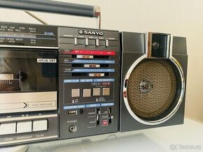Radiomagnetofon Sanyo M-W22LU, rok 1985
