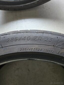 285/40R23 - 1