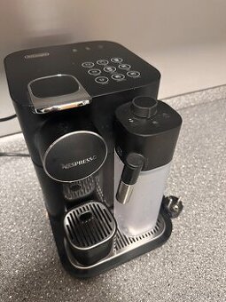 Kavovar Nespresso Gran Lattissima Black