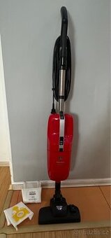 Prodám tyčový vysavač Miele