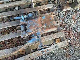 Zetor 3011 víko hydrauliky