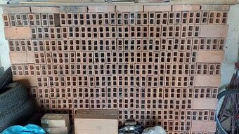 Cihly duťáky, cca 400 ks