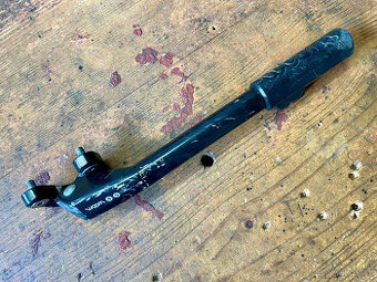 Woom Stojánek 4-5 černý