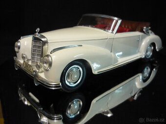 Mercedes Benz 300 S 1955 smetanový Maisto 1/18