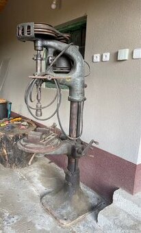 Sloupová vrtačka kovářská Volman 1947