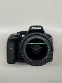 Zrcadlovka Nikon D5300 + objektiv 18-55 f3,5-5,6