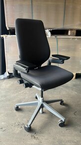 Kancelářská židle Steelcase Gesture - 1