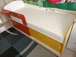 Dětská postel s úložným prostorem včetně matrace