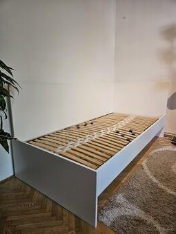 Postel 90 x 200 cm s matrací a lamelovým roštem