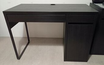 Pracovní stůl Ikea