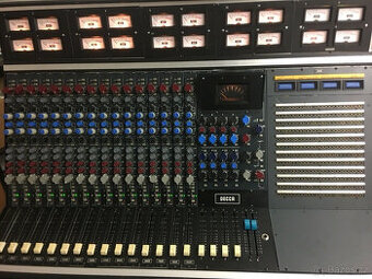 Vintage studiový mixážní pult, Switchcraft TT, Patchbay, Sif