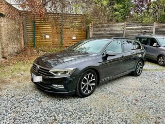 Volkswagen Passat 2.0 TDI 110 kW DSG, top výbava a stav