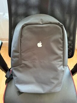 Apple batoh - 1