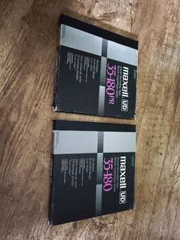2 ks 26.5 cm ALU cívka Maxell 35-180 s páskem,čti popis
