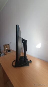Monotor LG