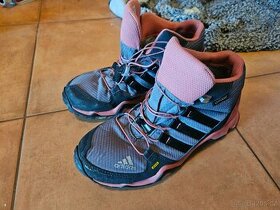 Kotníkové pohorky Adidas Terrex GTX vel. 37