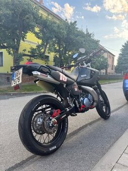 Yamaha DT125X
