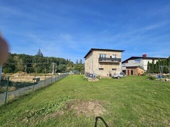 Dvougenerační dům na pozemku 1750 m2, Ládví - Kamenice