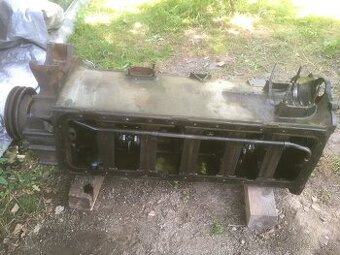 Praga V3S blok motoru - 1