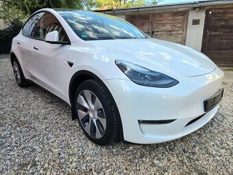 Tesla Model Y Long Range AWD 2023 záruka, tažné