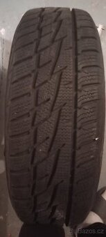 Zimní kola Peugeot r15