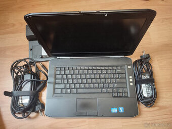 Dell Latitude s dokovací stanicí